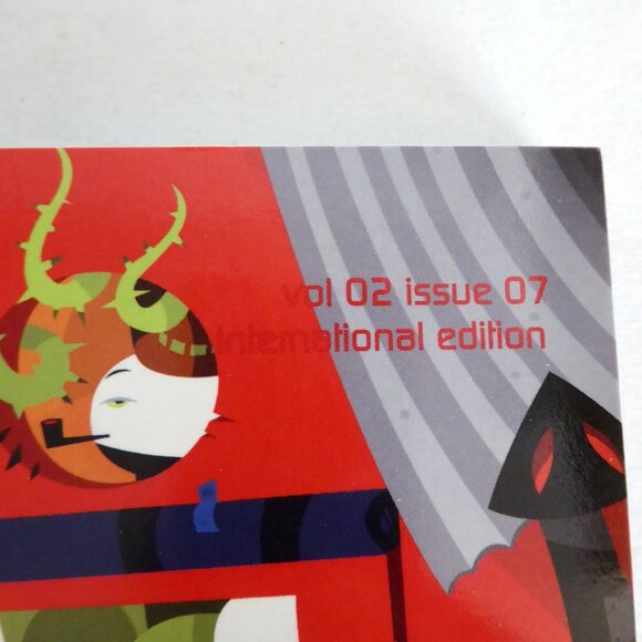 NEW 2006 PLAY TIMES URBAN VINYL DESIGN TOY MAGAZINE SOFT COVER BOOK - Picture 3 of 13